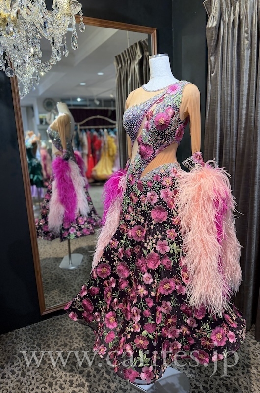 【1月16日までSALE！】SD463 ・ブラック&ピンクフラワーレース・SERENE イメージ